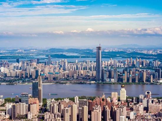 华中第一高楼绿地国际金融城（图源：般若）