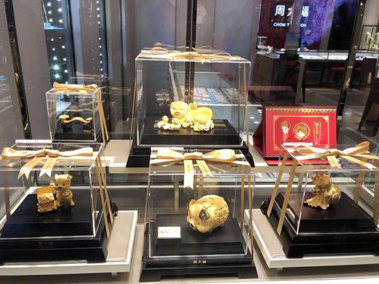 国是直通车 冯玲玲 摄