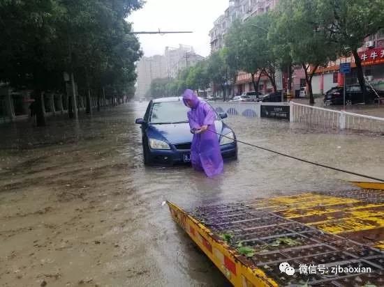 10日一早，台州浙商保险查勘员杨科成功施救受困客户车辆。