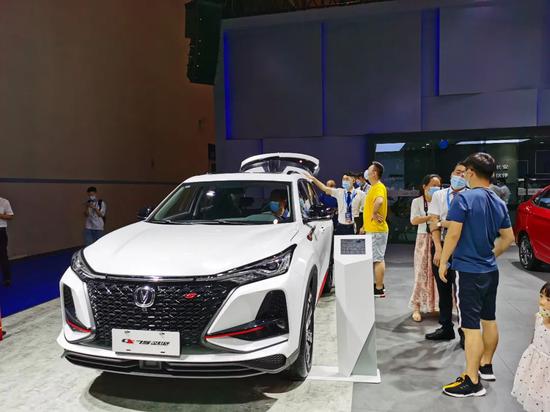 为了让重庆人掏钱买车 汽车厂商端出了火锅…