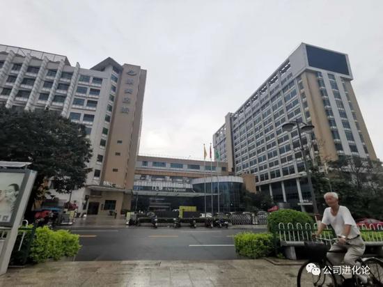 6月8日的普宁康美医院，图片右侧的大楼主体即为二期医疗楼，目前为半封闭状态。