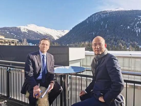 复星国际突遭穆迪下调评级：总资产逾7000亿 上半年利润或暴跌70%