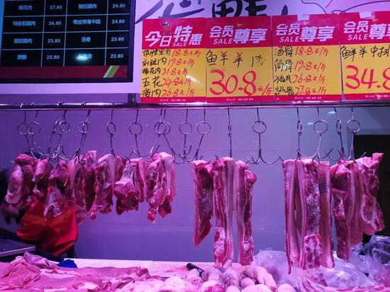 成都现十几元一斤的猪肉 网友：今年可以多灌点香肠