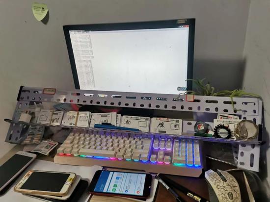 起底10万个微信号背后的灰色利益链 打掉的仅是“冰山一角”