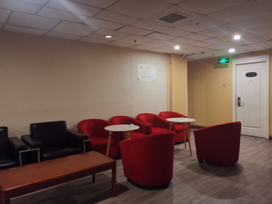 荣大快印店内的休息区。新京报贝壳财经记者李云琦摄