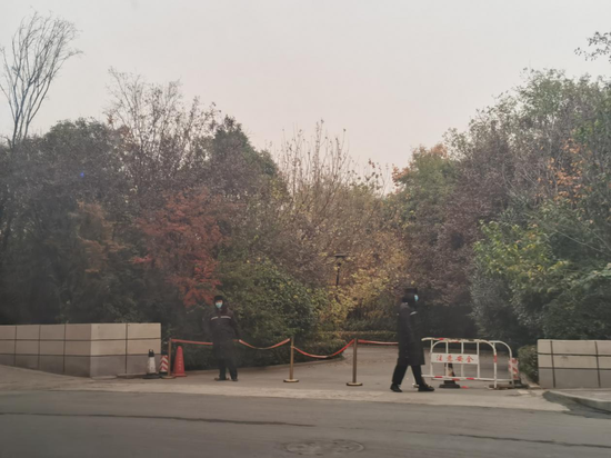 郑州豫森城停摆多年上热搜 业主：“如果有选择谁愿住烂尾楼！”