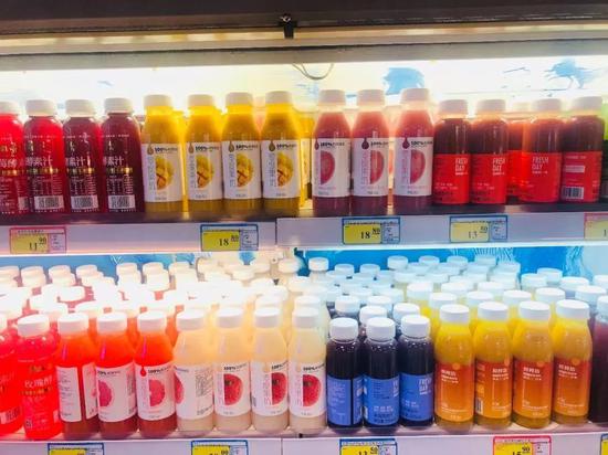 今天超市里琳琅满目的果汁产品