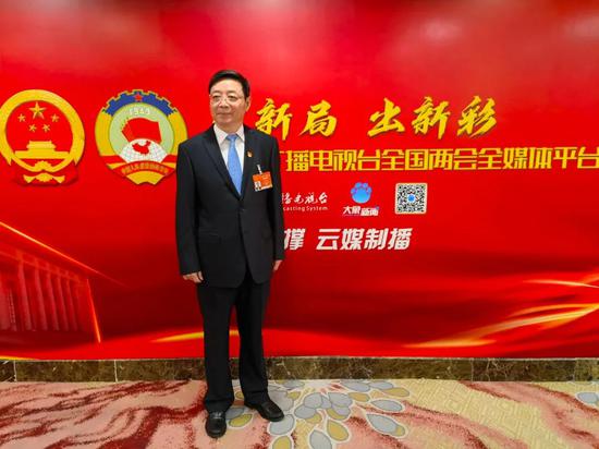 人大代表王天宇为中小银行建言：进一步降低税费 多渠道补充资本