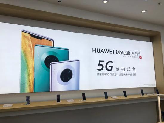 华为缺芯，小米OPPO不计代价冲击高端 能干过苹果吗？