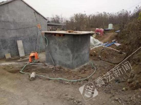 樱泉水业在张姓村民家中的取水点摄/法制晚报·看法新闻暗访组