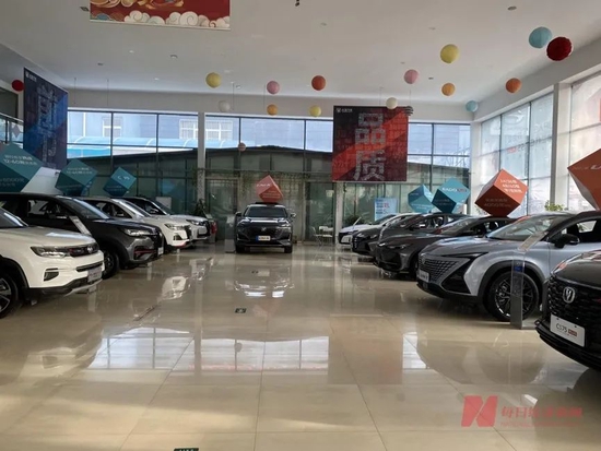 4s店"门可罗雀",经销商"无车可卖",疫情下汽车业出现一串冰冷数字,下