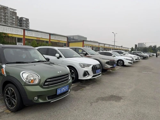 探访新能源车市：新车涨，旧车打骨折