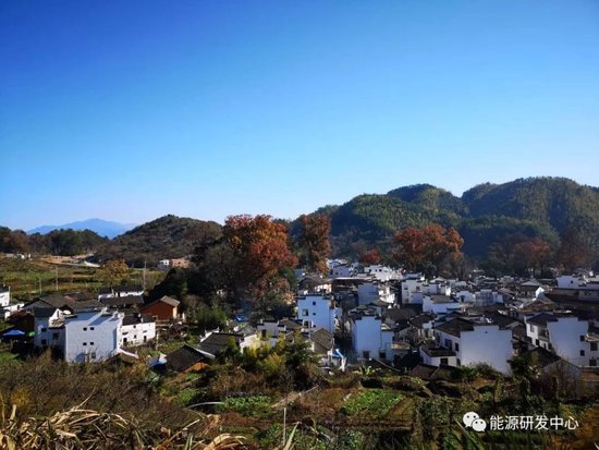 周三雷声大雨点小，油价继续按自身节奏运行