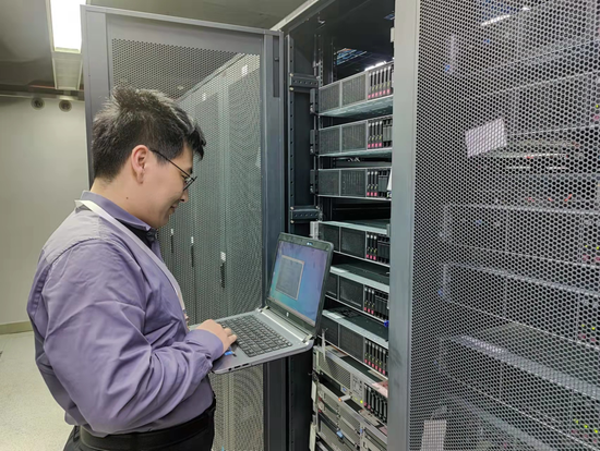 “基金经理打地铺、吃盒饭！沪深两地公募基金抗疫办公图鉴