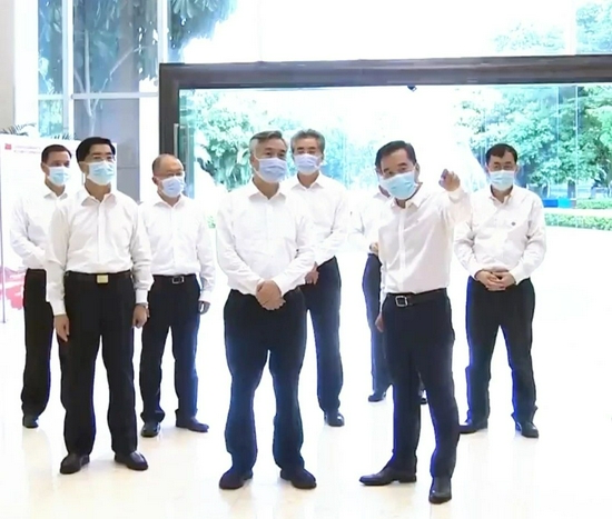 中央政治局委员广东省委书记李希考察调研明阳智能