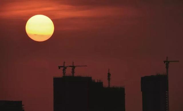 (中国工程建筑、房地产企业在产业疲态已露时,纷纷转型做医疗、开医院。图/IC )