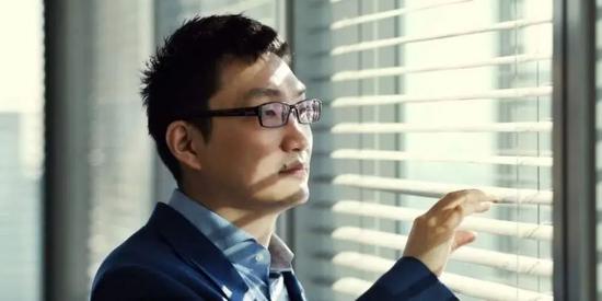 身家暴涨1275亿 疫情期间，中国小伙凭啥打败世界