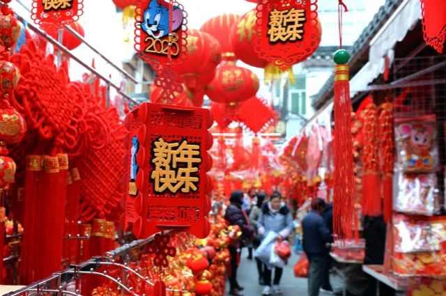 明起上海可预约接种新冠疫苗 多地号召留在当地过年