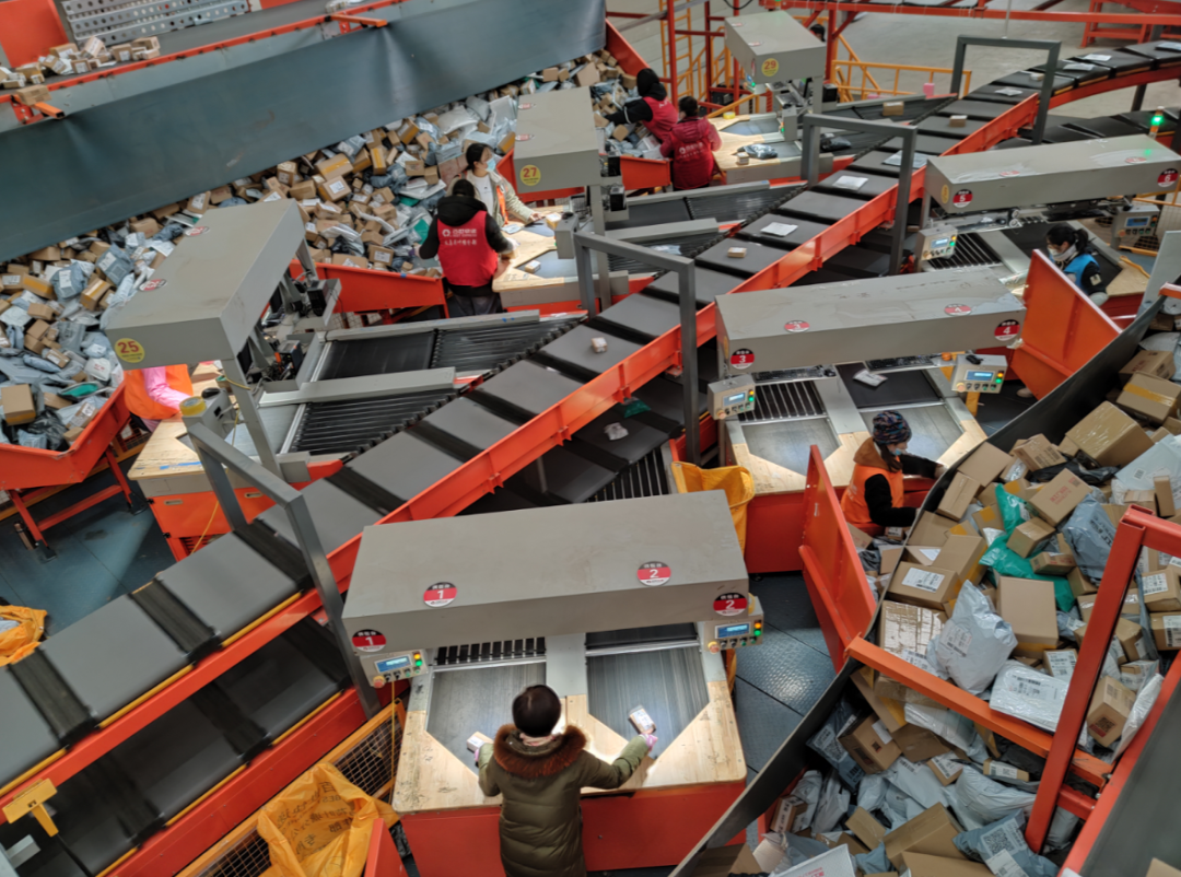 电商巨头C2M暗战 阿里花式争夺工厂厂长