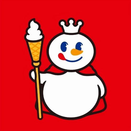 蜜雪冰城的品牌形象手中拿的权杖正是一支冰淇淋蛋筒，可见其对蜜雪冰城发展的重要影响