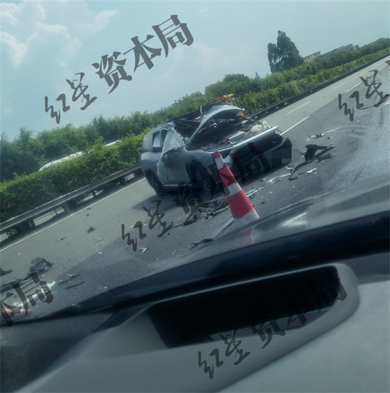 △林文钦车祸现场，图片由治丧小组成员郑先生提供