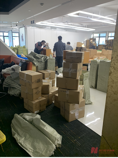 加入tst 90后宝妈喜提保时捷?爆料人揭秘张庭夫妇微商运作幕后