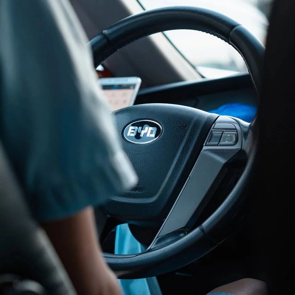 比亚迪半导体分拆上市被按“暂停键” 市场争议百亿估值|比亚迪半导体|IGBT|比亚迪|新能源汽车|半导体_手机新浪网