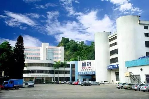 德冠新材IPO过会 禁塑令下毛利率落后同行、偿债压力在身