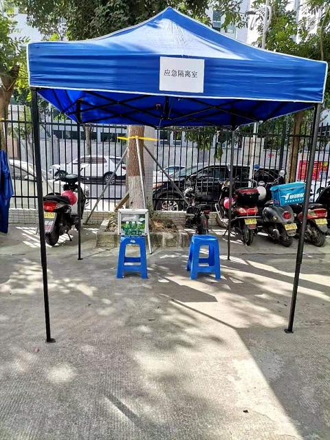 疫情下的深港跨境货车司机：每天15小时在车上