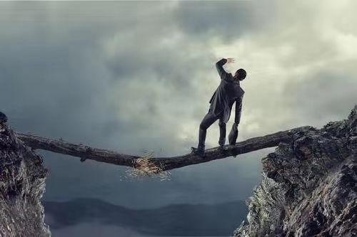 大唐地产IPO悬念：净负债比过山车之谜 离千亿有