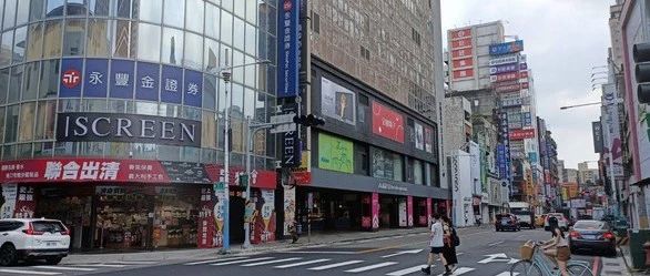 台湾1天暴增206例 不少人 连夜逃离 张文宏最新发声 新冠肺炎 新浪财经 新浪网