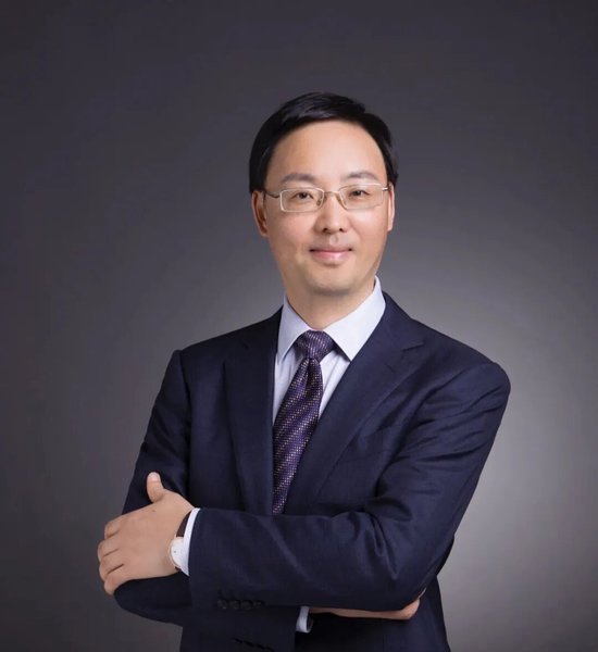 极目新闻:万商立卡-元旦快乐 | 中信建投证券首席经济学家黄文涛新年寄语：建议投资者关注资源品价值重估