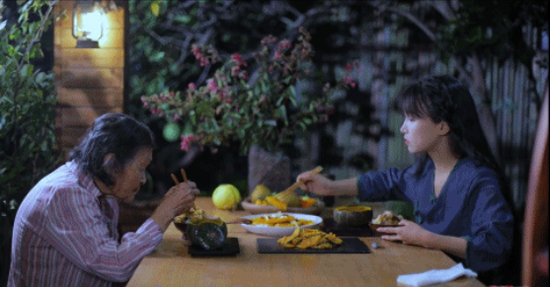 揭秘李子柒爆红商业逻辑：她的成功不是偶然而