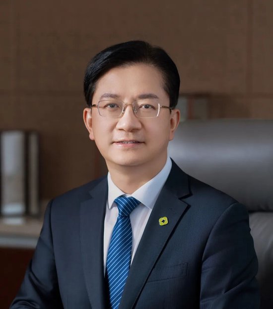 苏州银行党委文牍、董事长 &nbsp;崔庆军