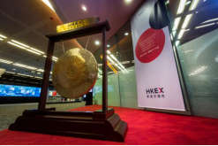 “游子”纷纷踏上归途 港股市场谁主沉浮？