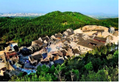 图8-9 红安将军影视城