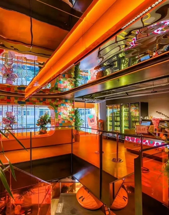 　此前的番茄口袋三里屯形象店