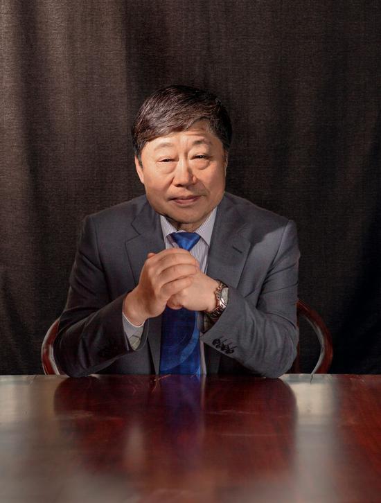 海尔的33年见证了市场属性的回归和当局职能的转折。