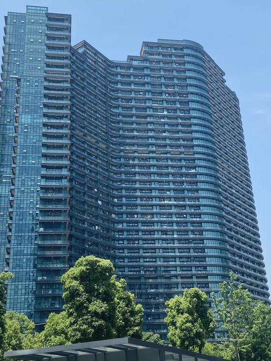 实探杭州"立体城市"丽晶国际:六星级的皮囊 群租房的内脏