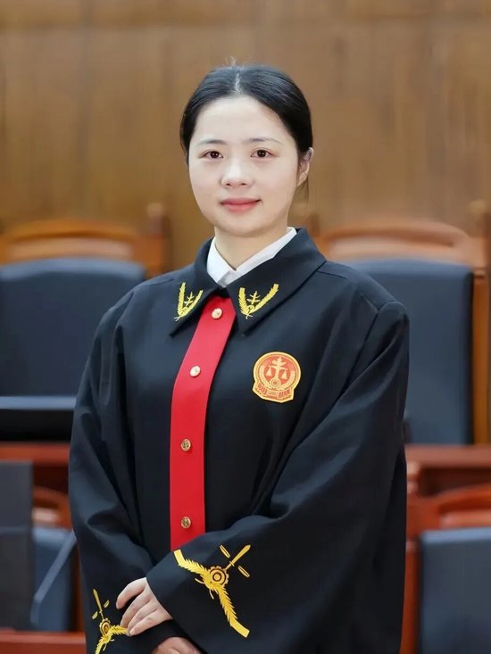 袁园