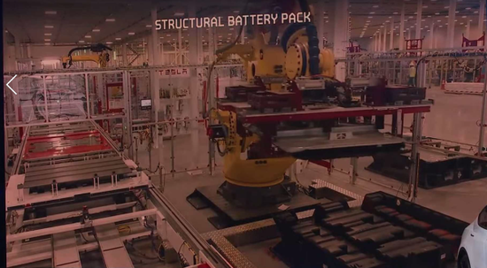 The above two pictures are the 4680 battery production line of Tesla's Texas Gigafactory