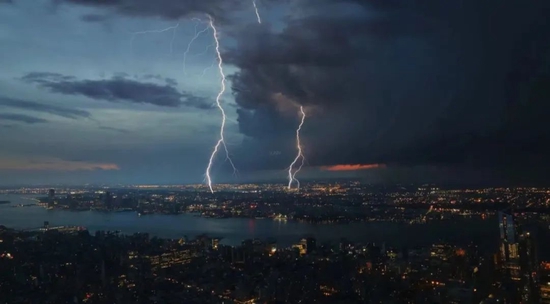 方三文和业界巨佬王国斌的对话实录：如何持续赚到钱的