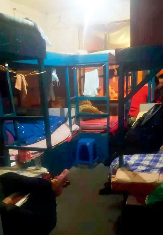 五元女子宿舍：在泛滥的同情和关注之后 它默默关闭了