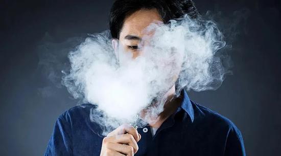 悄悄疯狂的电子烟：12小时开1家店 省级代理现场打款上百万