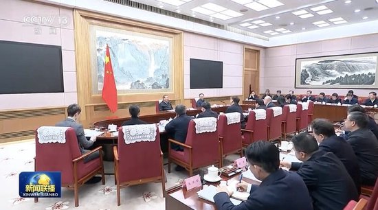 总理今年首场座谈会 这9人成为“座上宾”！继梁文锋之后 他作为AI大模型企业代表参会