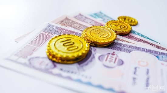 全球央行近一年半来首次净卖出黄金储备