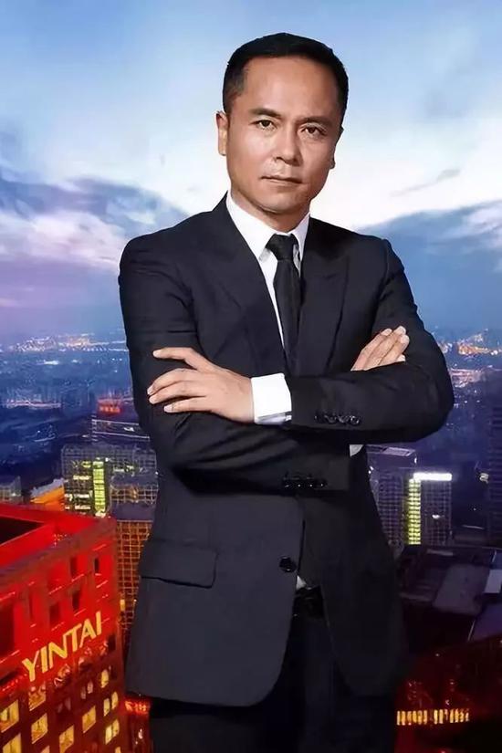 银泰董事长:曾为项目累喷血 电梯里的人吓得喊救命