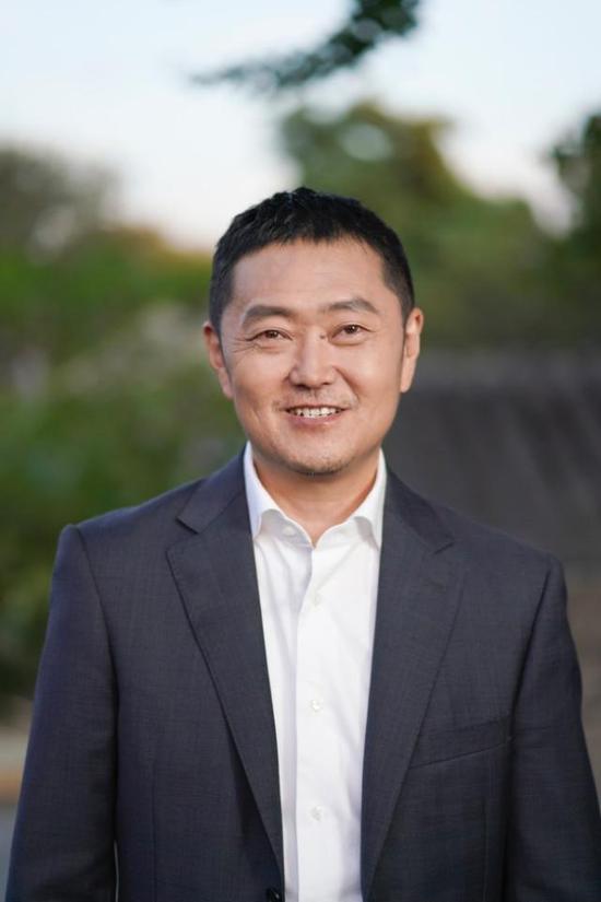 逝者|左晖,那个“坚持做难而正确的事”的“变革者”走了_新浪财经_新浪网
