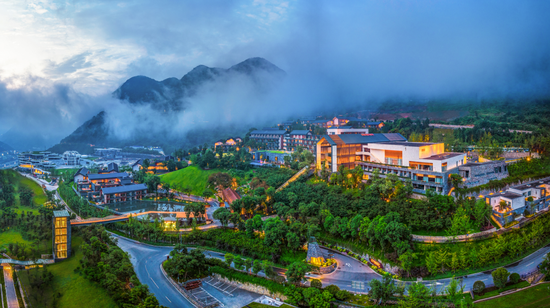 郎酒,又干了一件前无古人的大事