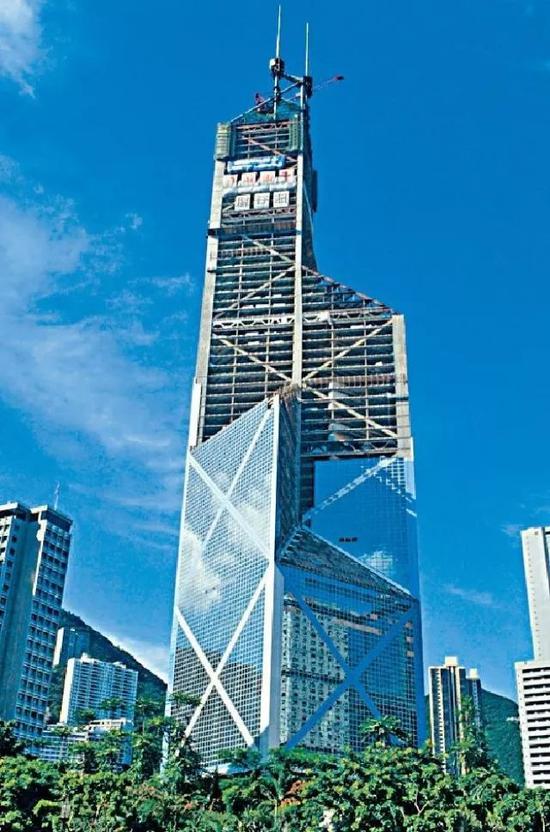 建设中的中银大厦  图/香港头条日报